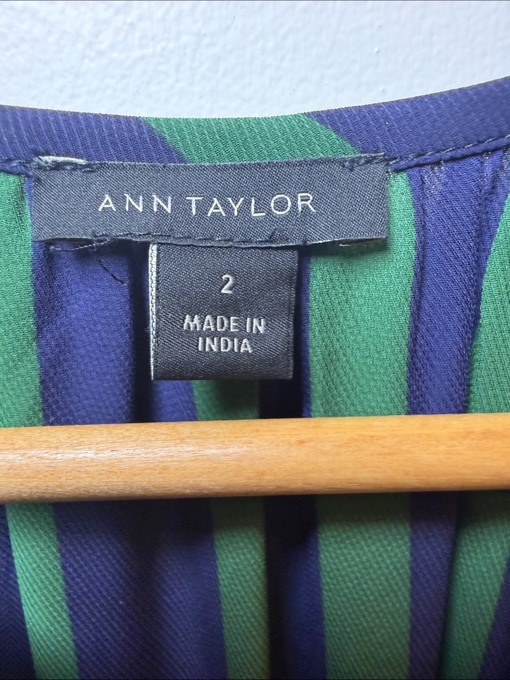 Ann Taylor Vertical Navy & Green Striped Blouson Sleeve Dress - Picture 9 of 12